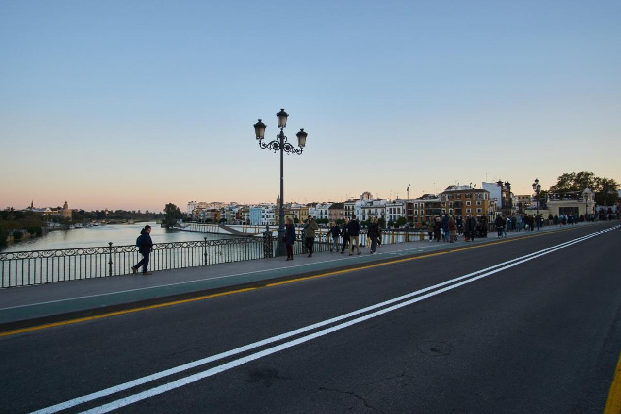Betis Deluxe Riverside เซบีญา ภายนอก รูปภาพ